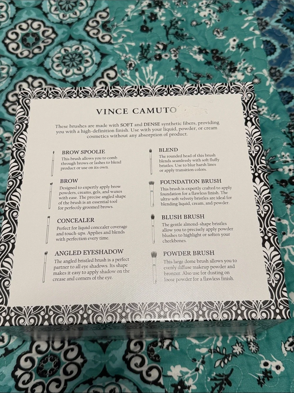 Vince Camuto Luxury Beauty Collection 8 Piece Brush Set & Cosmetic Pouch - NIB